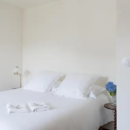 Maison Gamboia, 5 D'hôtes De Charme Et Résidence D'artistes, Au Calme, Vaste Jardin Fruitier * Hasparren