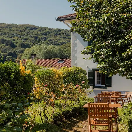 Pensjonat Maison Gamboia, D'hotes Au Calme Avec Jardin
